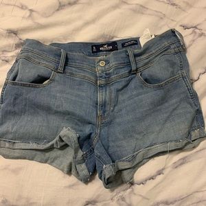 Hollister high-rise three in’ shorts